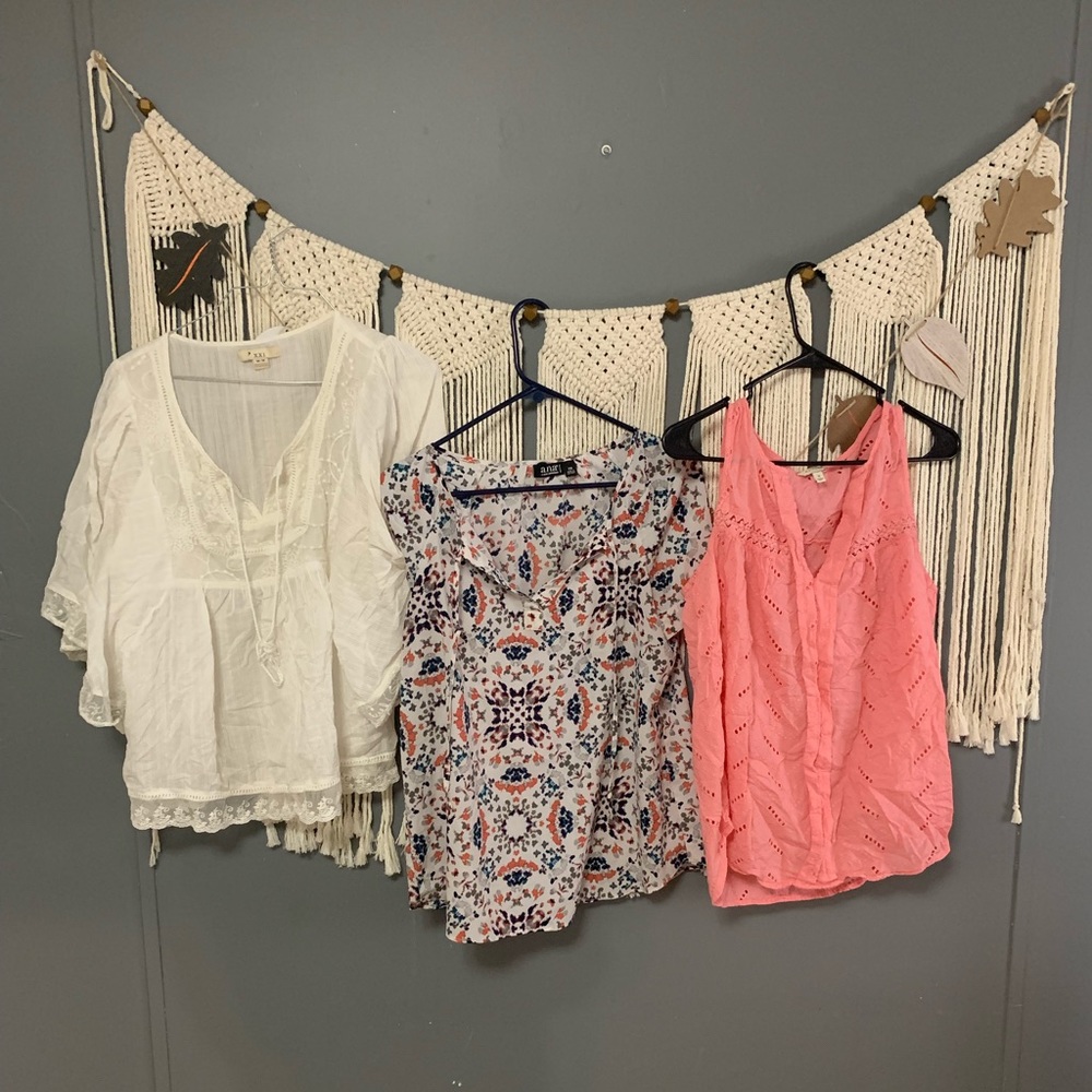 3 adorable shirts!😃